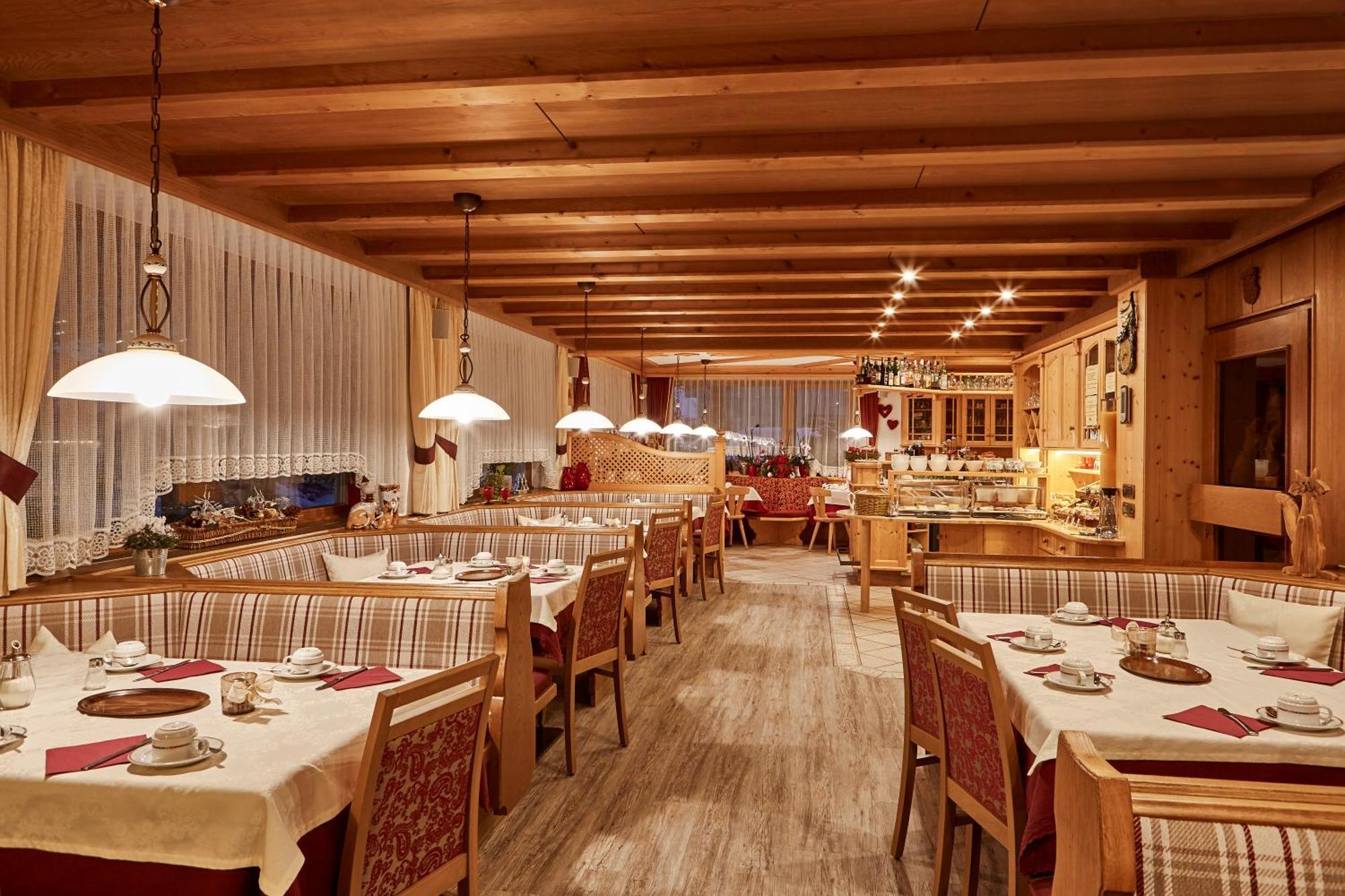 Ciasa Roch Hotel Corvara In Badia Kültér fotó