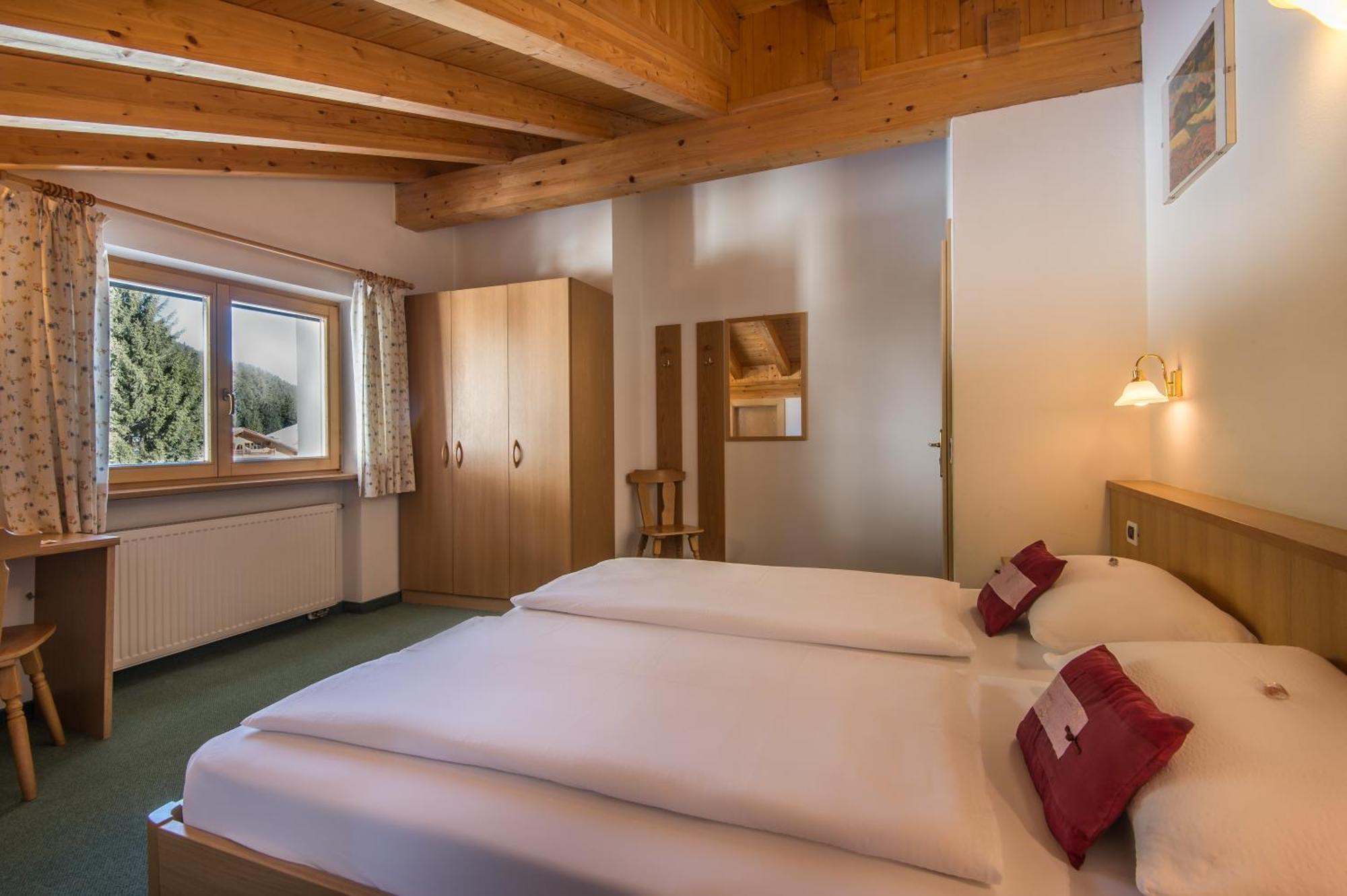 Ciasa Roch Hotel Corvara In Badia Kültér fotó