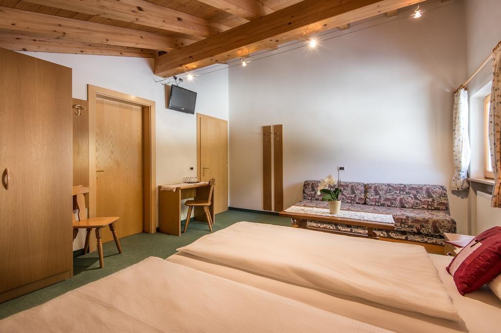 Ciasa Roch Hotel Corvara In Badia Szoba fotó